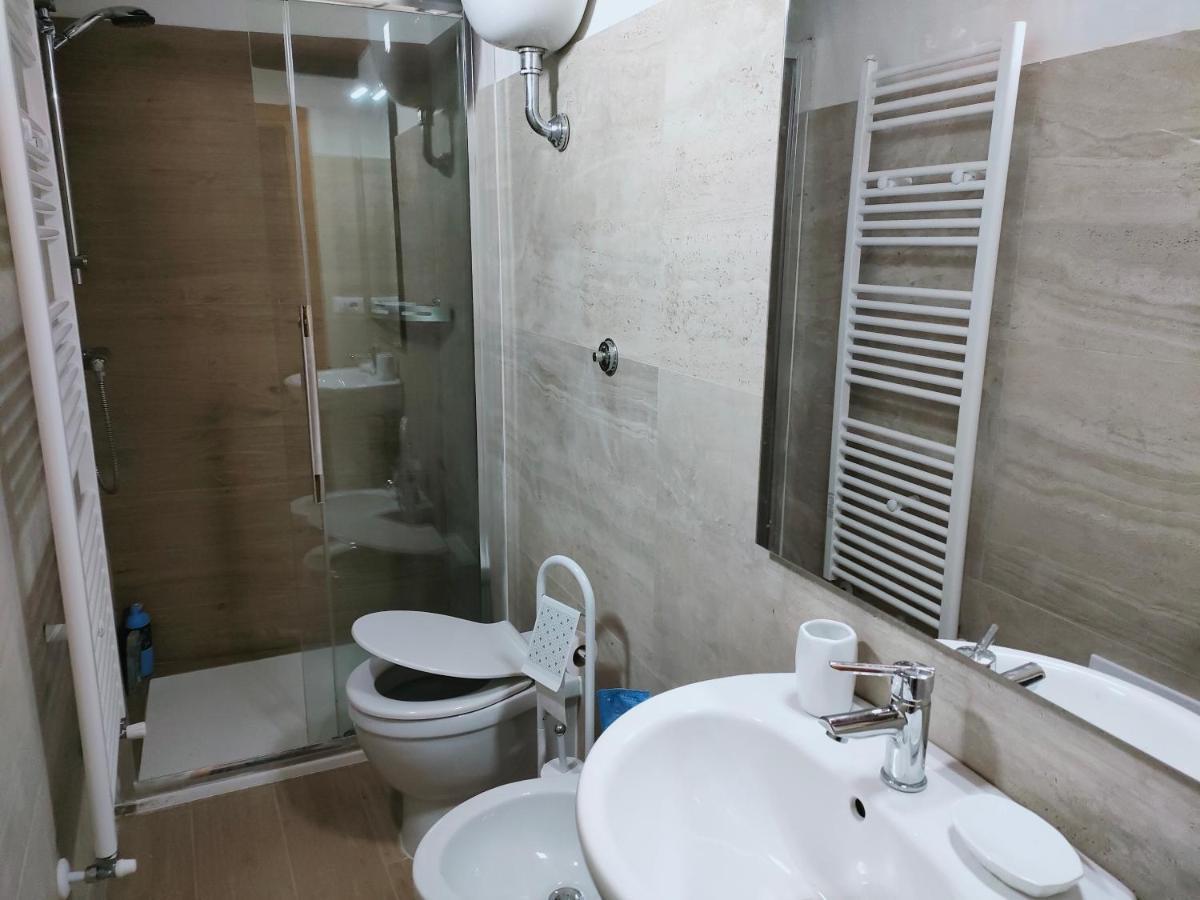 Francigena Viterbo Apartment Con Parcheggio Gratuito A Soli 2 Minuti Eksteriør bilde