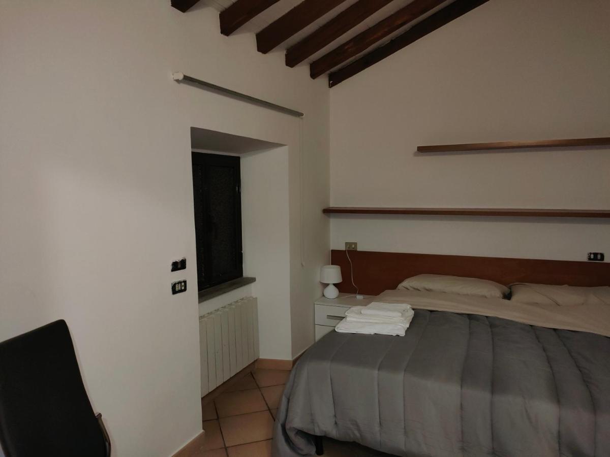 Francigena Viterbo Apartment Con Parcheggio Gratuito A Soli 2 Minuti Eksteriør bilde