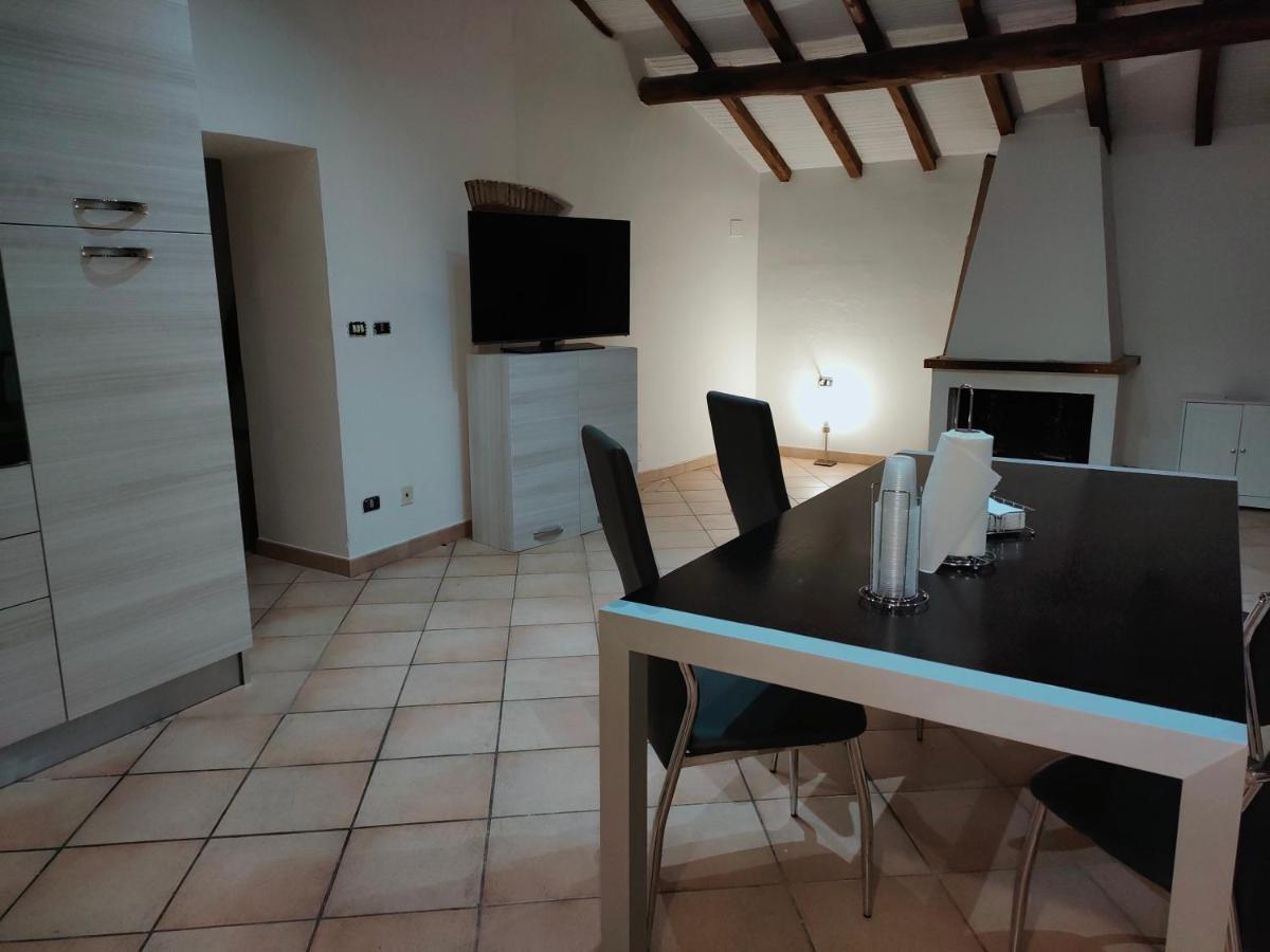 Francigena Viterbo Apartment Con Parcheggio Gratuito A Soli 2 Minuti Eksteriør bilde